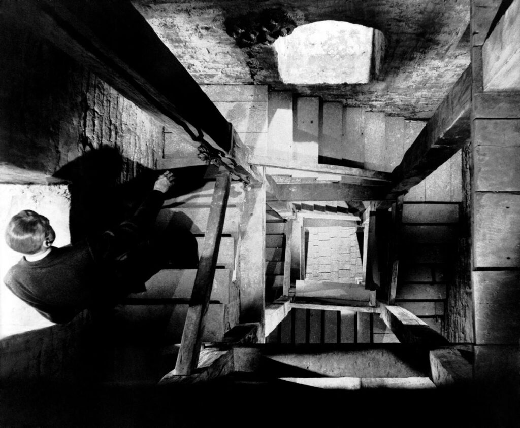 Eva Besnyö (1910–2002), Untitled, Vertigo #3